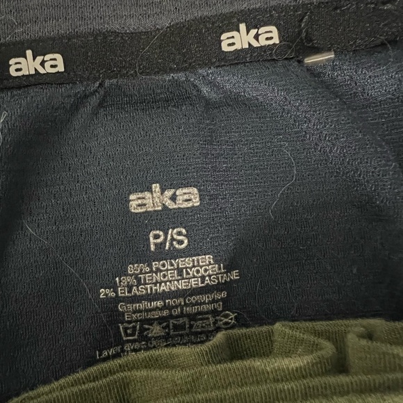 Bundle Uniqlo Shein Size Small Clothes and Pants - Picture 3 of 6